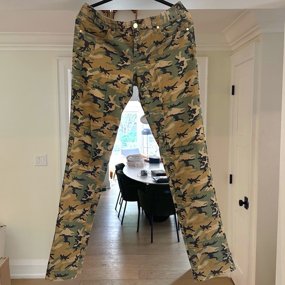 Tory Burch Camouflage Print Skinny Jeans - Size 30. - Picture 1 of 14